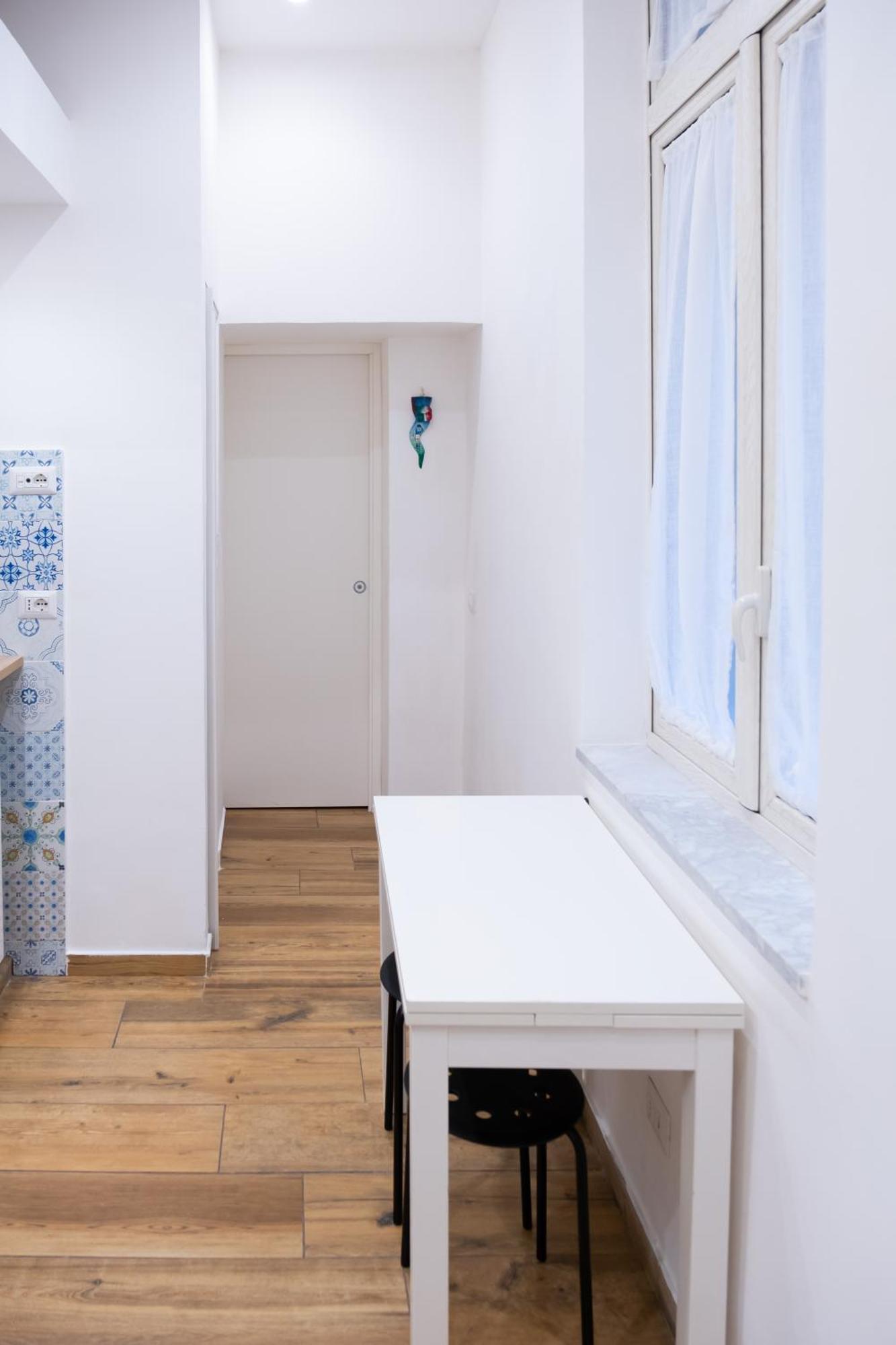 Colibri A Piazza Dante Apartment Naples Luaran gambar