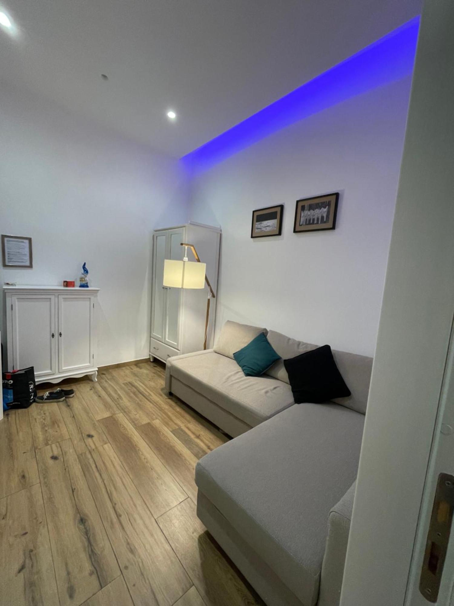 Colibri A Piazza Dante Apartment Naples Luaran gambar